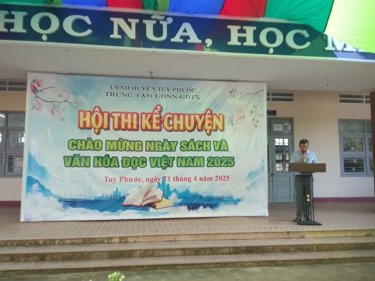 Giám đốc Trung tâm Khai mạc Hội thi